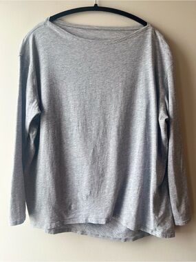 Large Gray Lululemon Back in Action Long Sleeve T-shirt